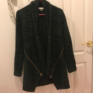 Small Forest green sweater/shrug- EMILY ROSE brand